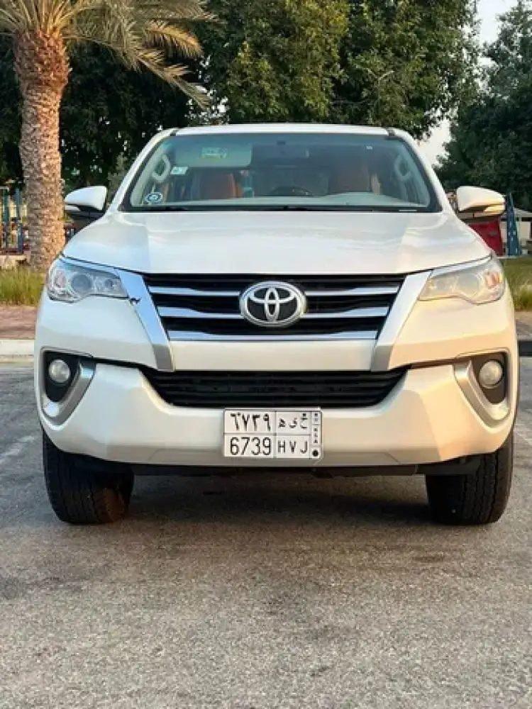 toyota toyota-fortuner image Toyota Fortuner 2017