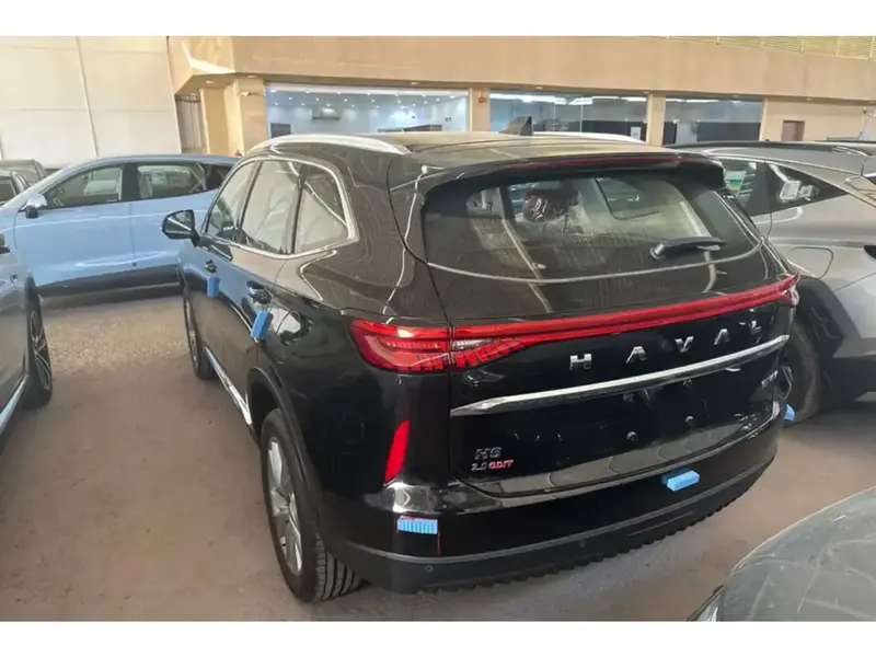 Discover undefined undefined Exterior Interior Images.Find all aspects and details of cars.