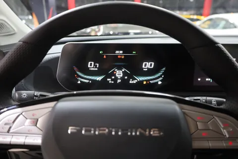 Discover undefined undefined Exterior Interior Images.Find all aspects and details of cars.