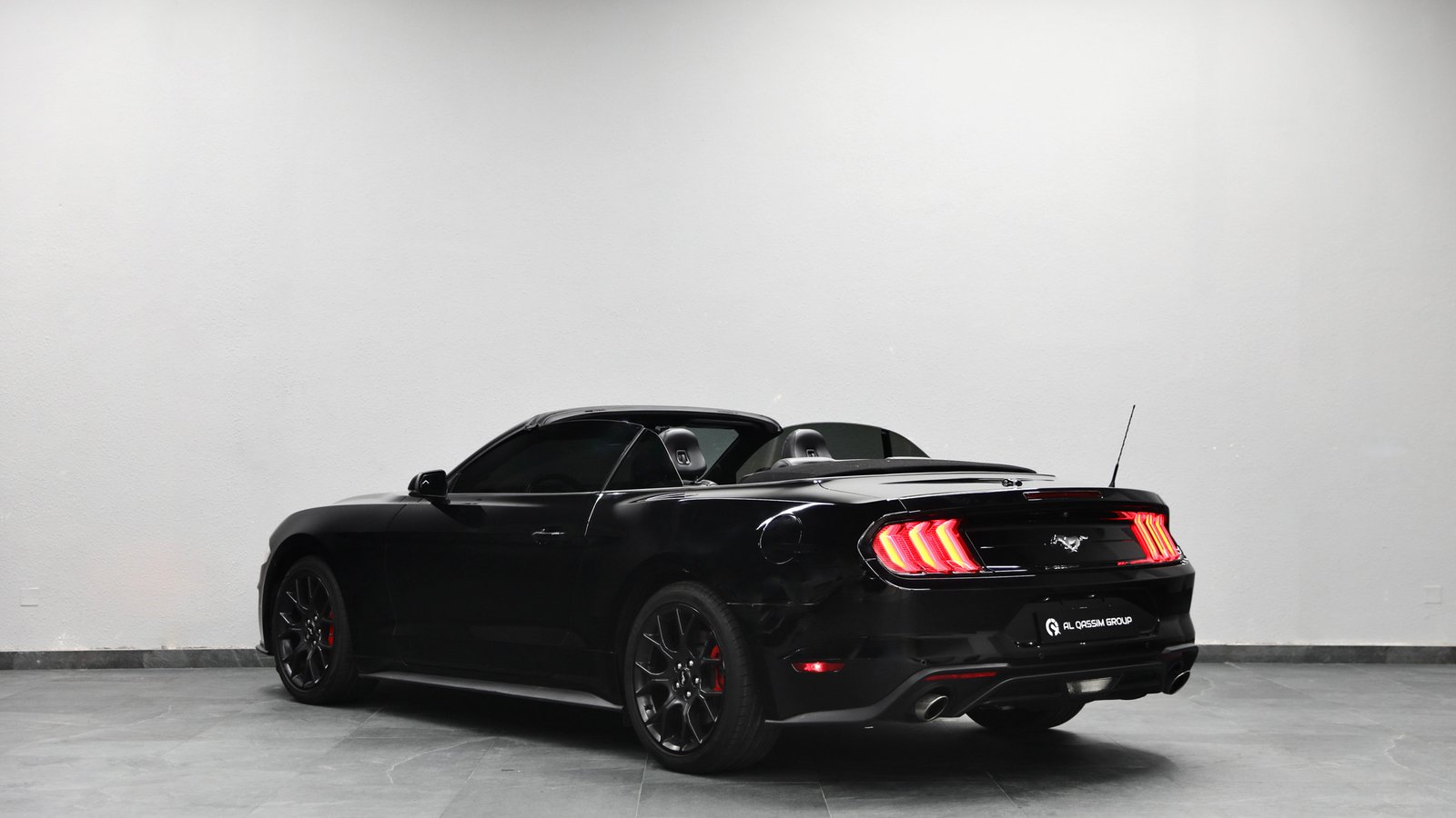 Discover undefined undefined Exterior Interior Images.Find all aspects and details of cars.