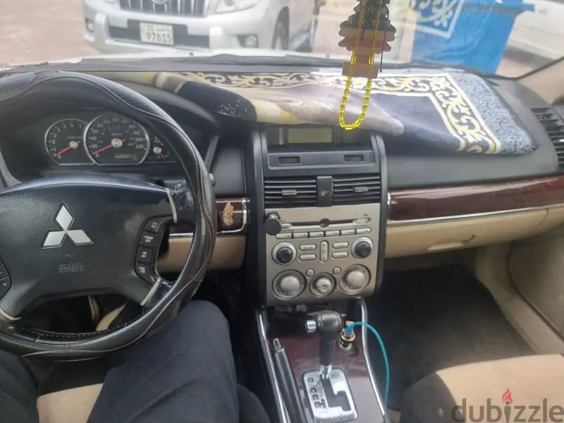 ميتسوبيشي جالانت 2010