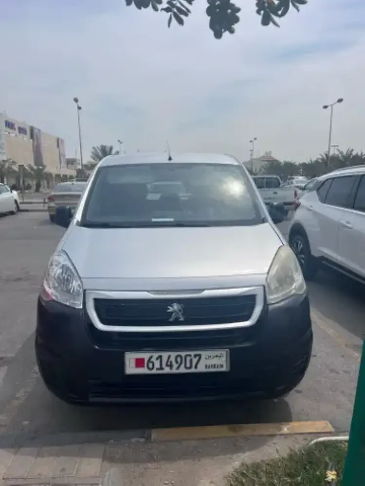 peugeot partner image New Peugeot Partner 2018