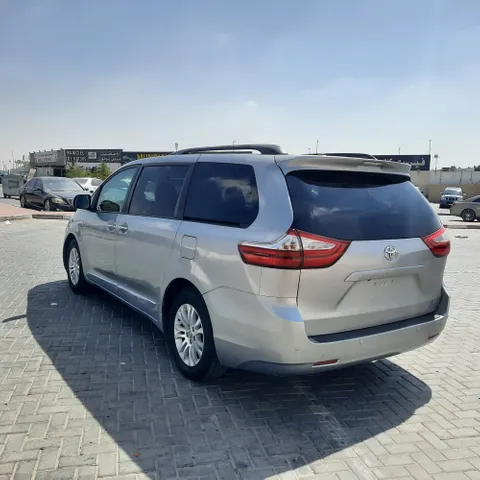Toyota Sienna 2017
