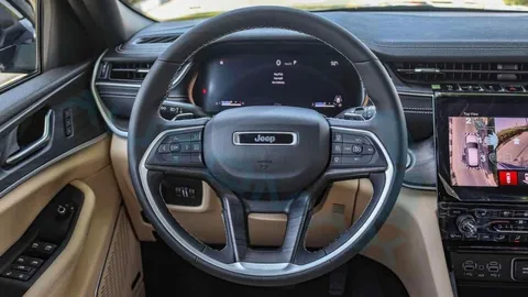 Discover undefined undefined Exterior Interior Images.Find all aspects and details of cars.