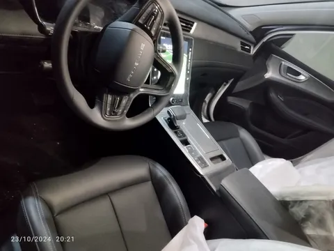 Discover undefined undefined Exterior Interior Images.Find all aspects and details of cars.