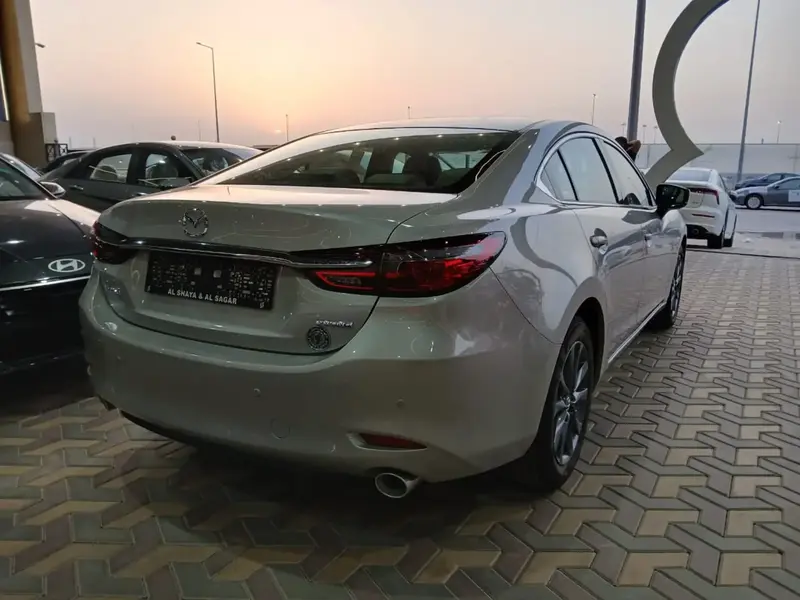 Discover undefined undefined Exterior Interior Images.Find all aspects and details of cars.