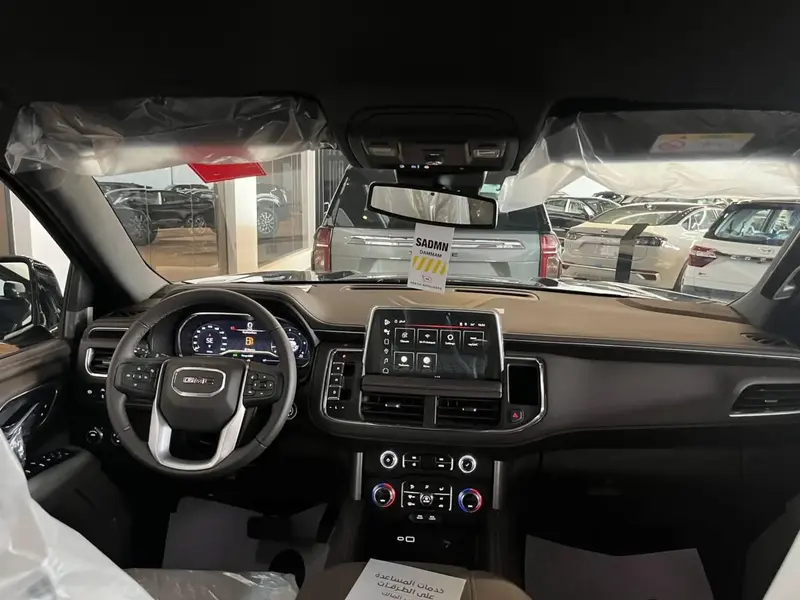 Discover undefined undefined Exterior Interior Images.Find all aspects and details of cars.
