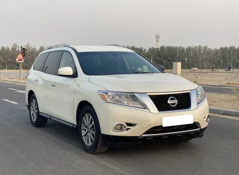 Nissan Pathfinder 3.5L SV 2WD 2015