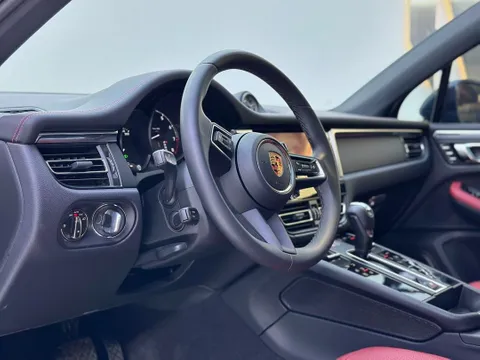 New Porsche Macan 2023