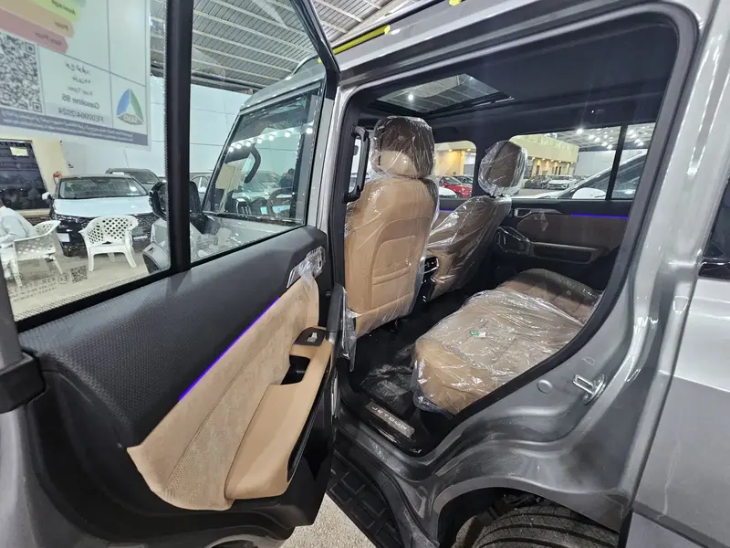 Discover undefined undefined Exterior Interior Images.Find all aspects and details of cars.