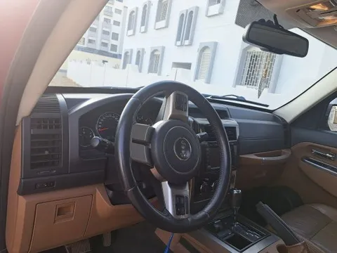 Jeep Cherokee 3.7 Sport 2011