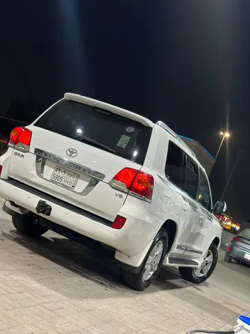 Discover undefined undefined Exterior Interior Images.Find all aspects and details of cars.