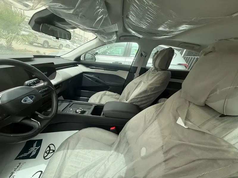 Discover undefined undefined Exterior Interior Images.Find all aspects and details of cars.