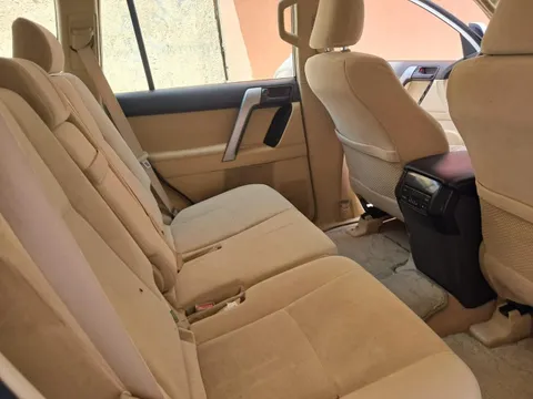 Discover undefined undefined Exterior Interior Images.Find all aspects and details of cars.