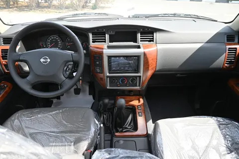 New Nissan Patrol Safari 4.8L M/T 2024