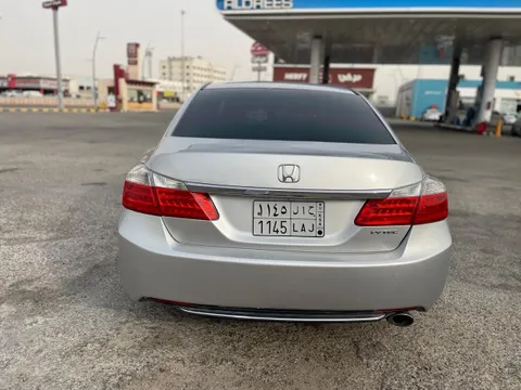 Discover undefined undefined Exterior Interior Images.Find all aspects and details of cars.