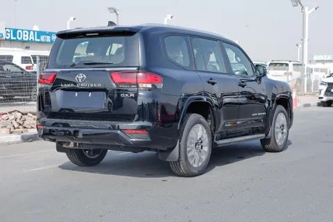 Discover undefined undefined Exterior Interior Images.Find all aspects and details of cars.