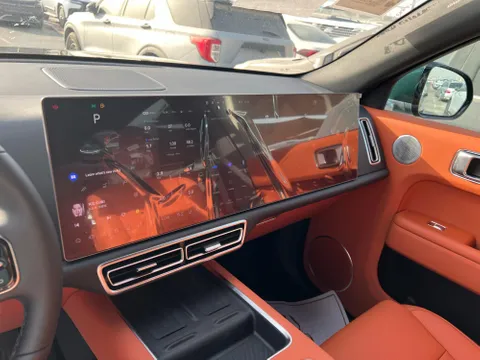 Discover undefined undefined Exterior Interior Images.Find all aspects and details of cars.