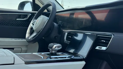 Hongqi E-HS9 Deluxe (6 Seats) 2022