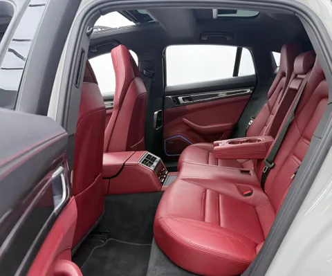 Porsche Panamera 3.0L Base 2021