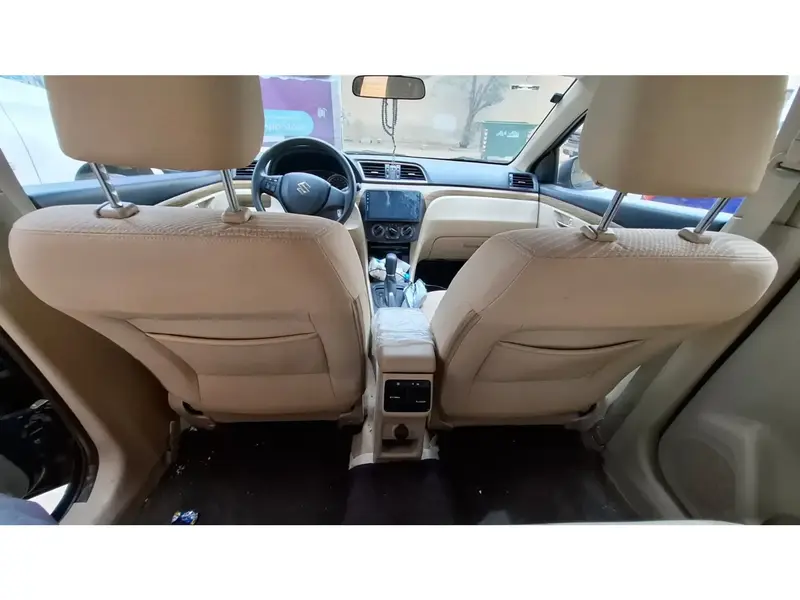 Discover undefined undefined Exterior Interior Images.Find all aspects and details of cars.