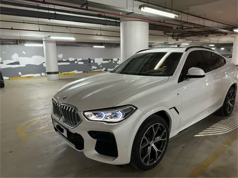 Discover undefined undefined Exterior Interior Images.Find all aspects and details of cars.