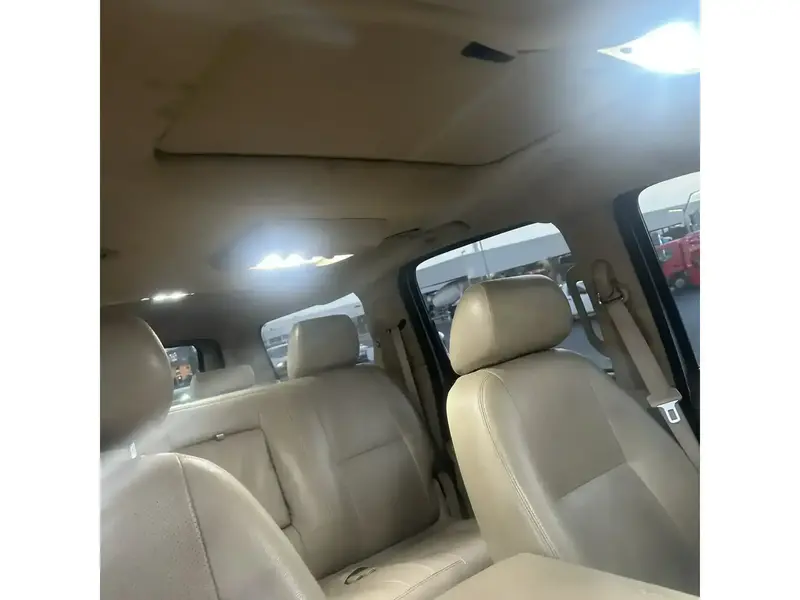 Chevrolet Suburban 2011
