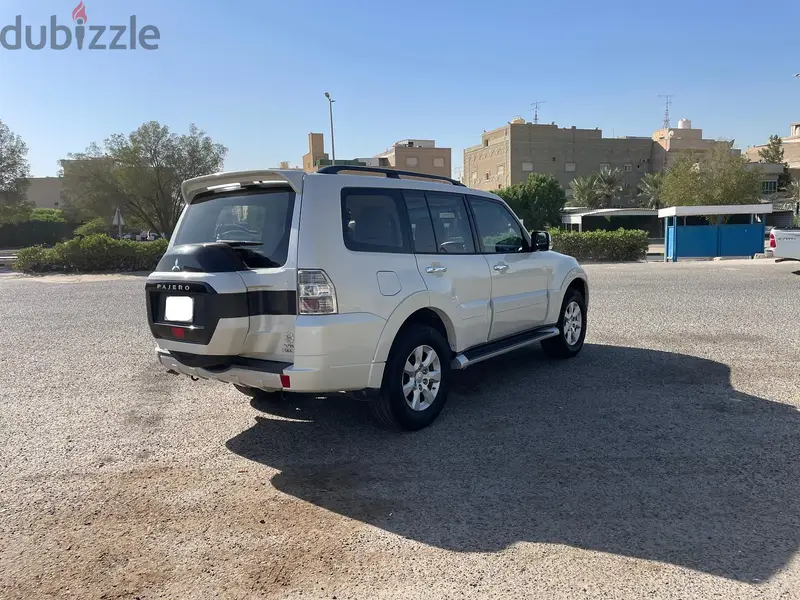 Mitsubishi Pajero 2020