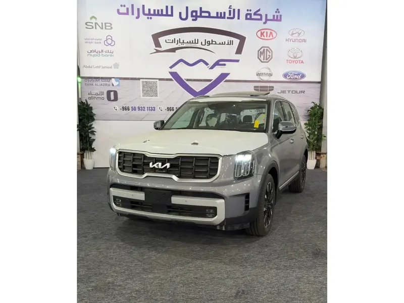Discover undefined undefined Exterior Interior Images.Find all aspects and details of cars.
