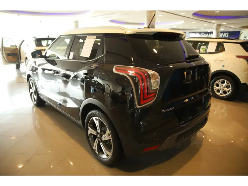 Discover undefined undefined Exterior Interior Images.Find all aspects and details of cars.