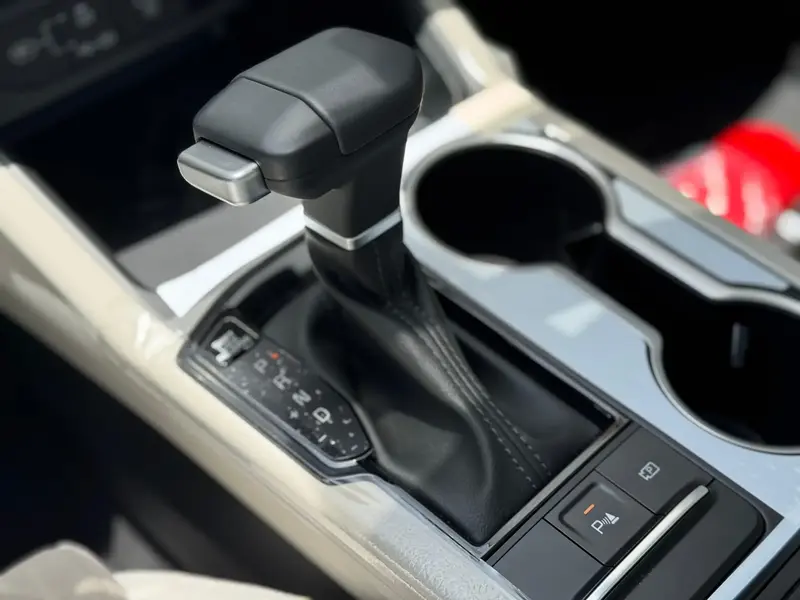 KIA K5 2025