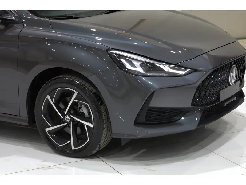 Discover undefined undefined Exterior Interior Images.Find all aspects and details of cars.