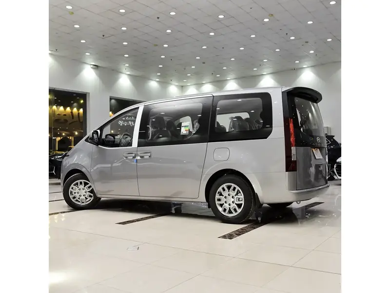 Hyundai Staria 2025