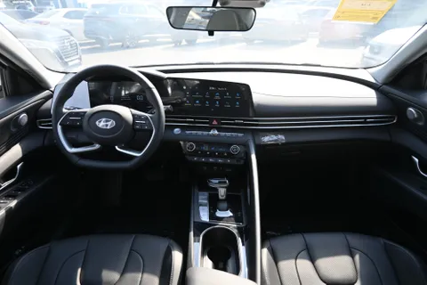 New Hyundai Elantra 2024