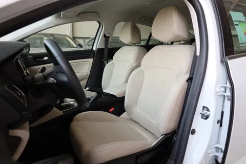 Discover undefined undefined Exterior Interior Images.Find all aspects and details of cars.