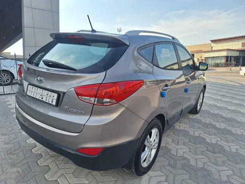 Discover undefined undefined Exterior Interior Images.Find all aspects and details of cars.