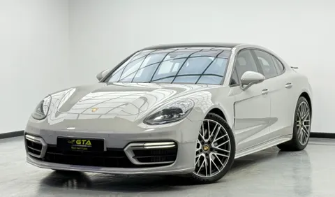 Porsche Panamera 3.0L Base 2021