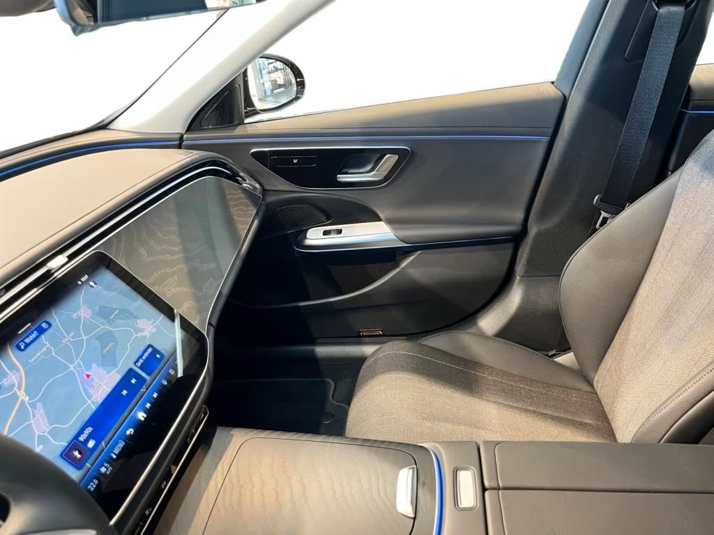 مرسيدس بنز E Class 2024