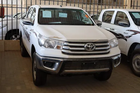 New Toyota Hilux 2.4L GL 2 Double Cab M/T 4x4 2023