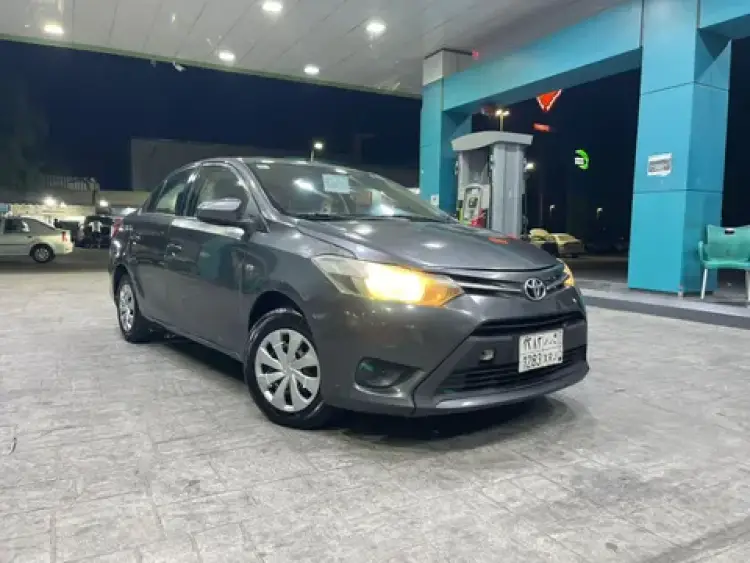 toyota toyota-yaris image Toyota Yaris 2014