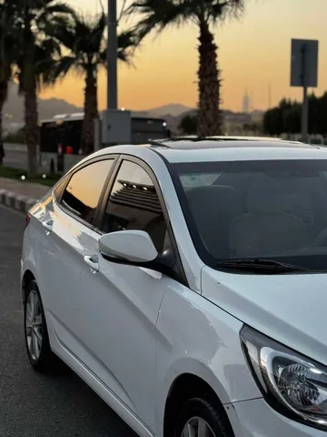 Hyundai Accent 2015