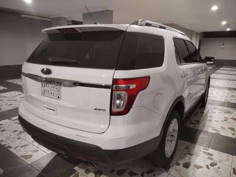 Discover undefined undefined Exterior Interior Images.Find all aspects and details of cars.