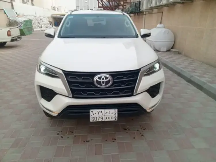 toyota toyota-fortuner image Toyota Fortuner 2022