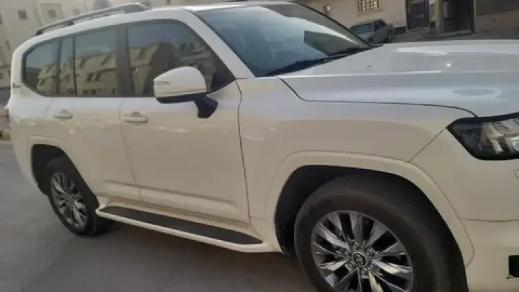 toyota toyota-land-cruiser image Toyota Land Cruiser 2022