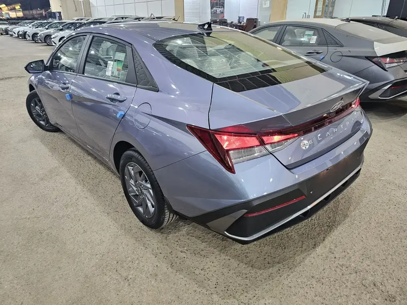 Hyundai Elantra 2025