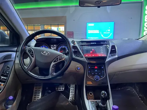 Discover undefined undefined Exterior Interior Images.Find all aspects and details of cars.