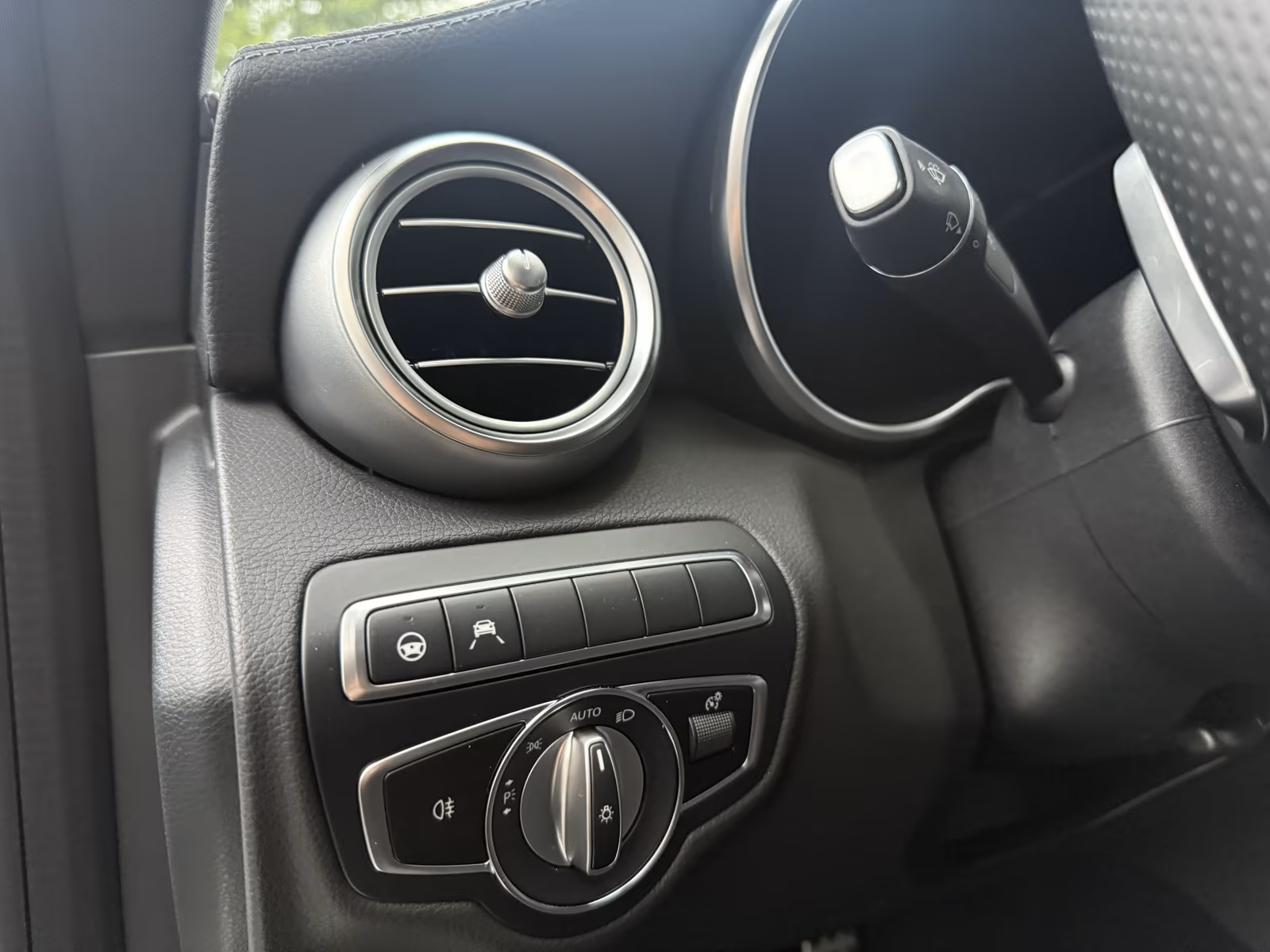 مرسيدس بنز C Class 2024