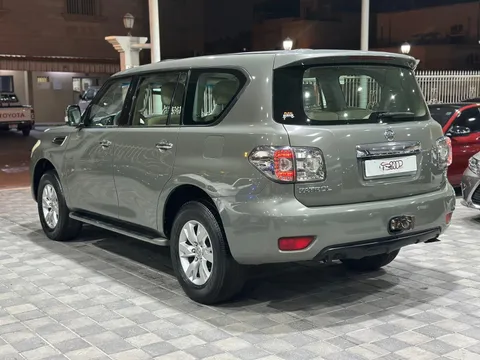 Nissan Patrol 4.0L SE (Full Option) 2012