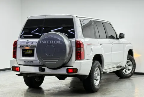 Nissan Patrol Safari 4.8L A/T 2022