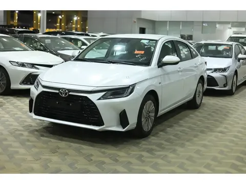 Discover undefined undefined Exterior Interior Images.Find all aspects and details of cars.